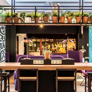 Novotel Lyon Meeting & Events Hotel